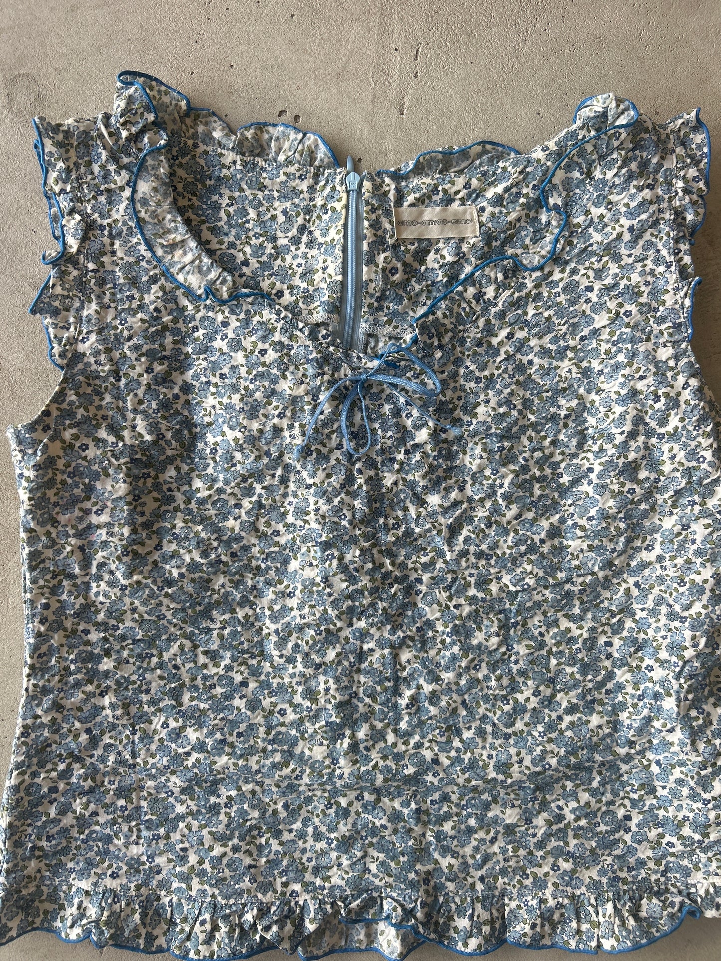 Amo amas ama Blue Floral Textured Sleeveless Top