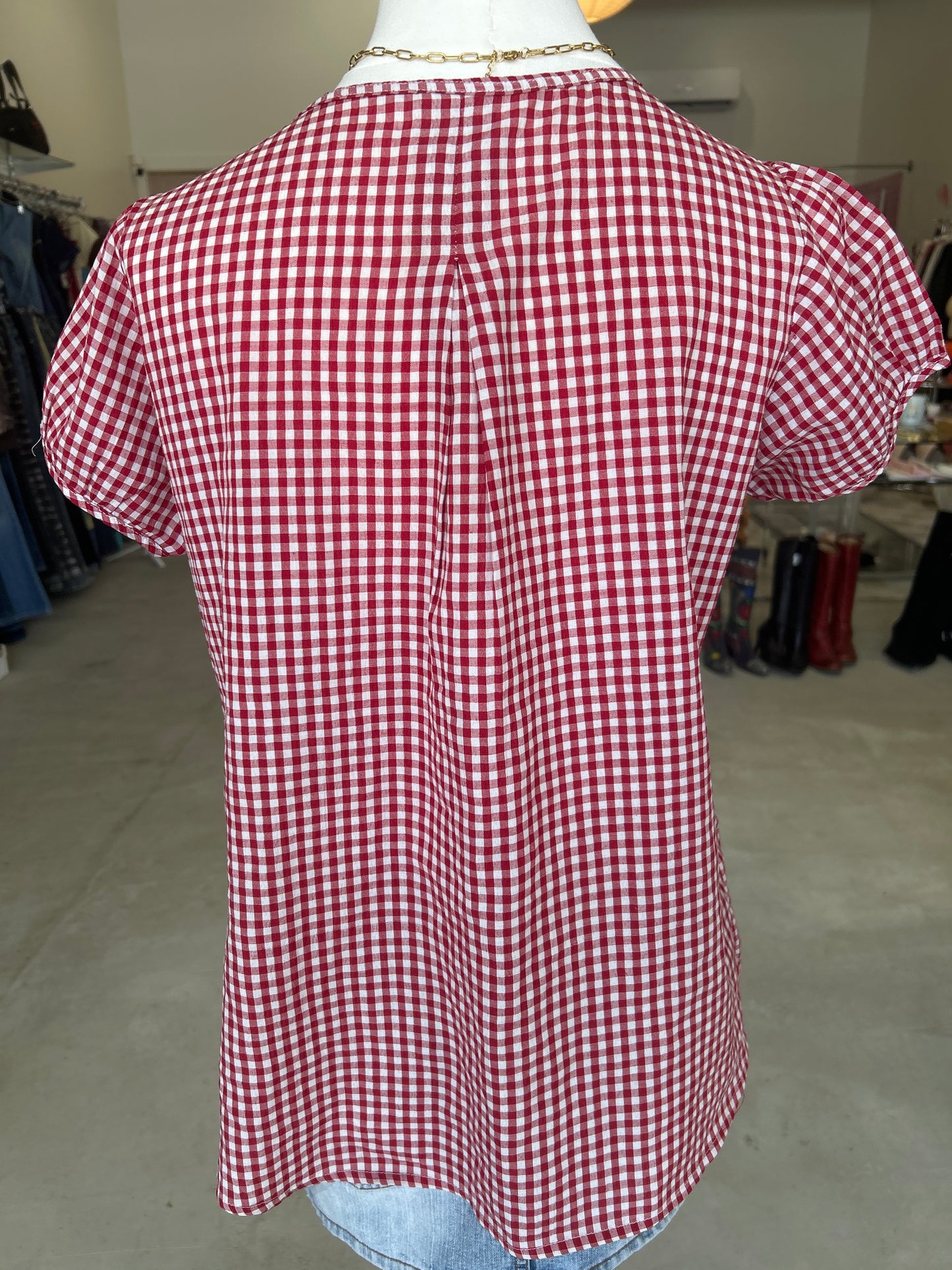 Red & White Plaid button down shortsleeved pleated white insert