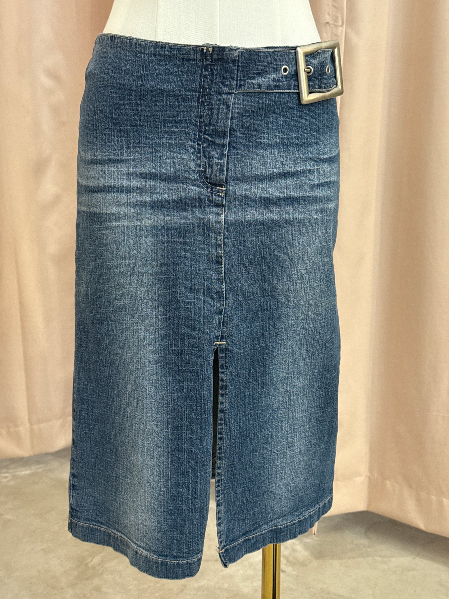 low rise buckle denim midi skirt
