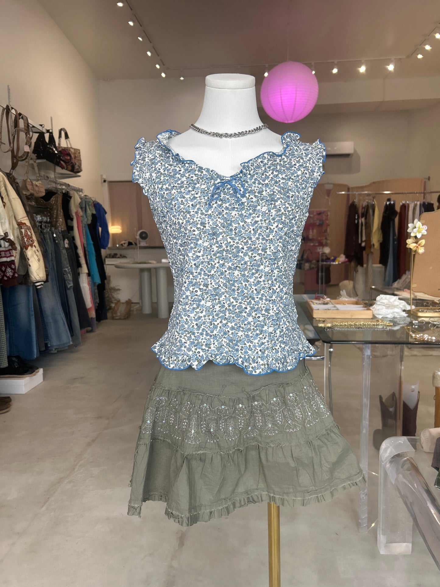 Amo amas ama Blue Floral Textured Sleeveless Top