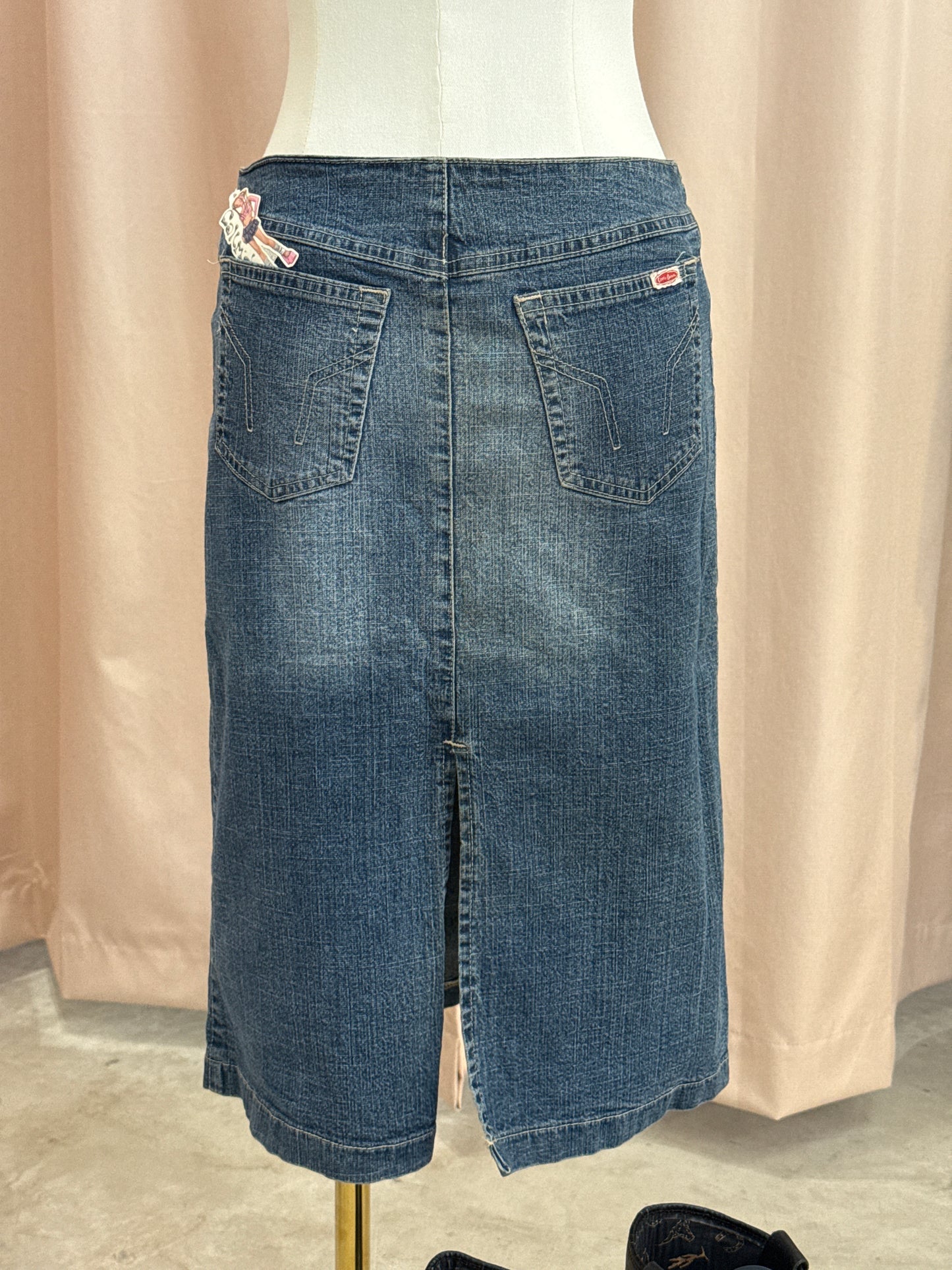 low rise buckle denim midi skirt