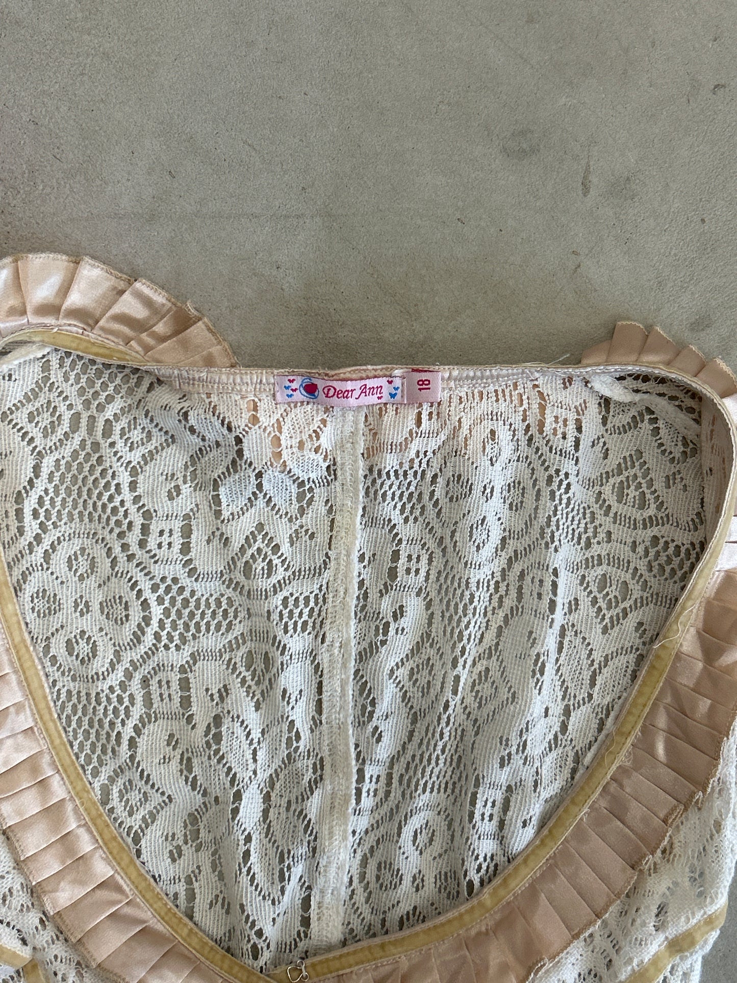 Dear Ann underbust lace cap sleeve top
