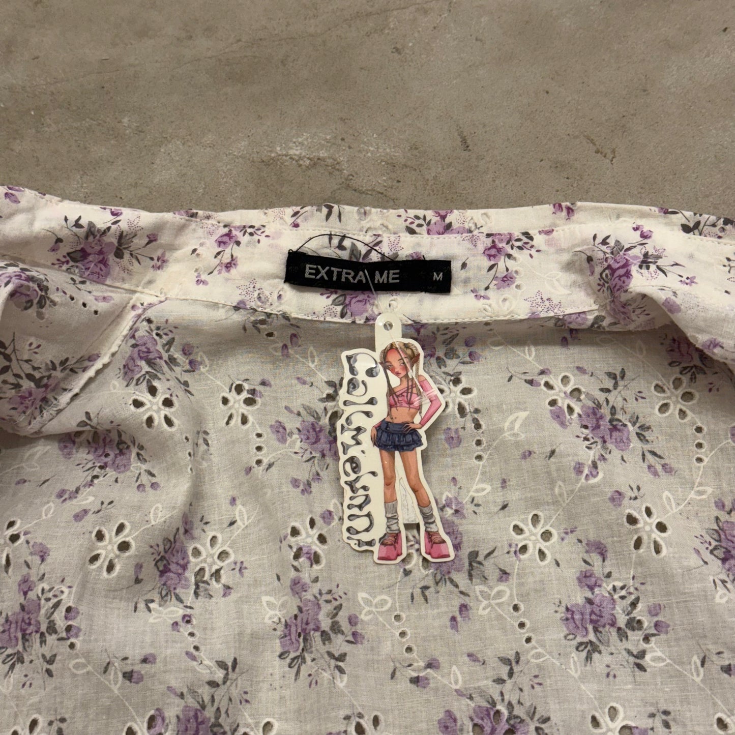 floral eyelet fitted button up top